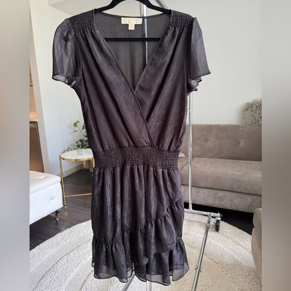 Michael Kors Black Metallic Crinkled Georgette Ruffled Wrap Dress Size Medium - Picture 5 of 11